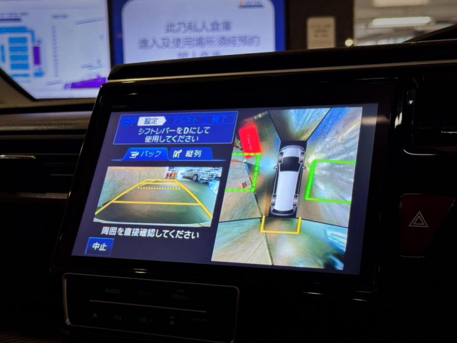 Stepwgn e:HEV Ex Black Style - Image 4